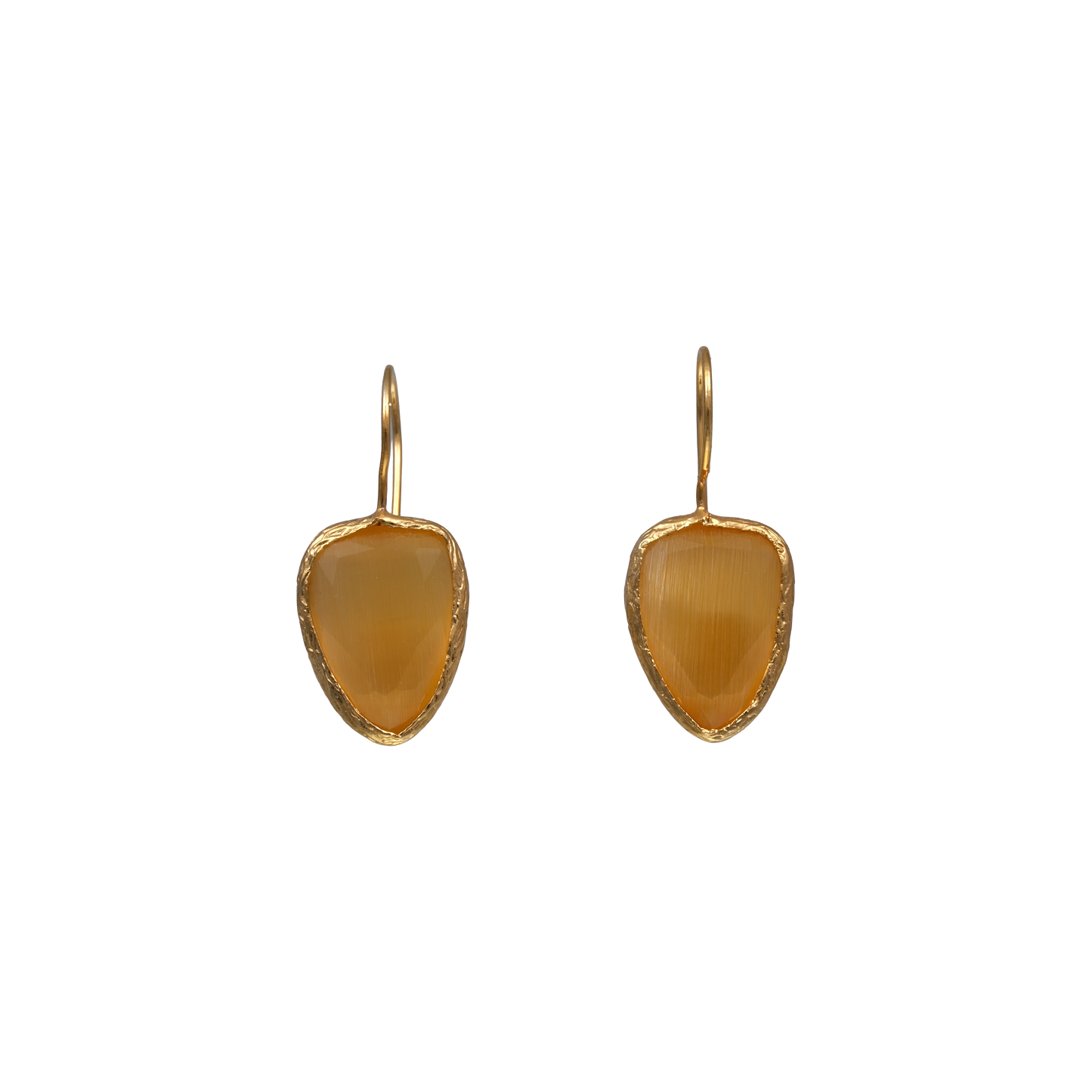 Shield Earring - 13x18mm